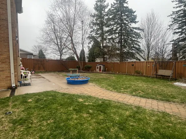 540 North Ave, Antioch, IL 60002