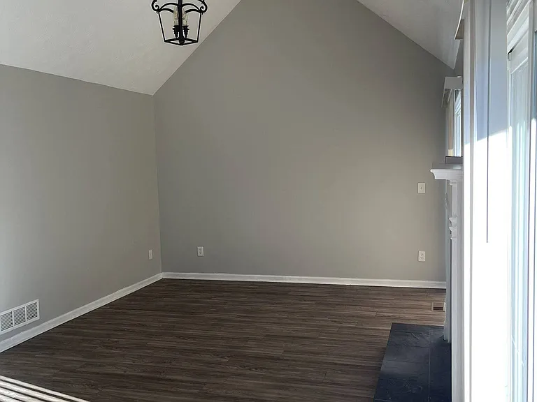 6855 Oakland Dr — Photo 11