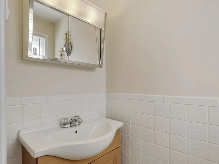 West Hill Apartments — Photo 21