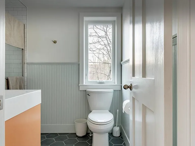 Upstairs bathroom.