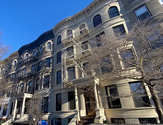 Rented by Compass | media 22