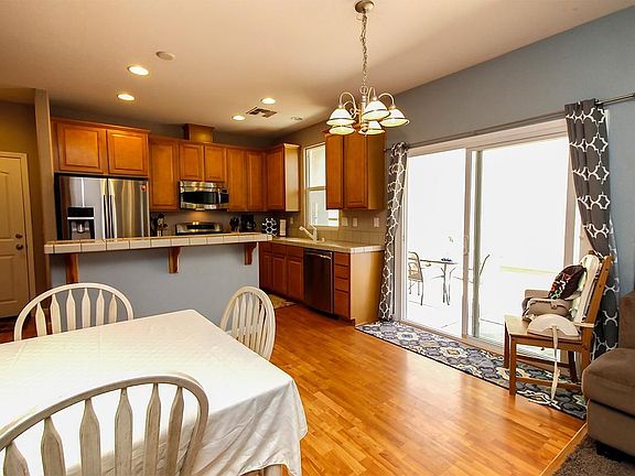 3rd image of 2954 Mojave Dr