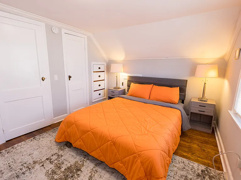 30 Florence Ave — Photo 25