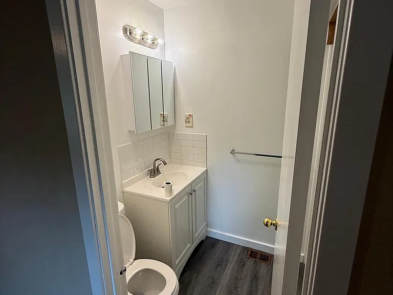 9388 Neil Rd #B — Photo 26
