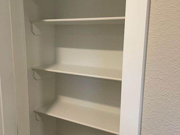 5th image of 1318 Masquerade Blvd