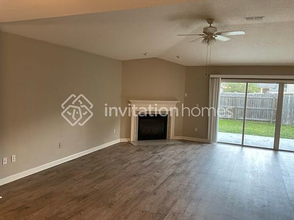 5th image of 8621 Derry Dr