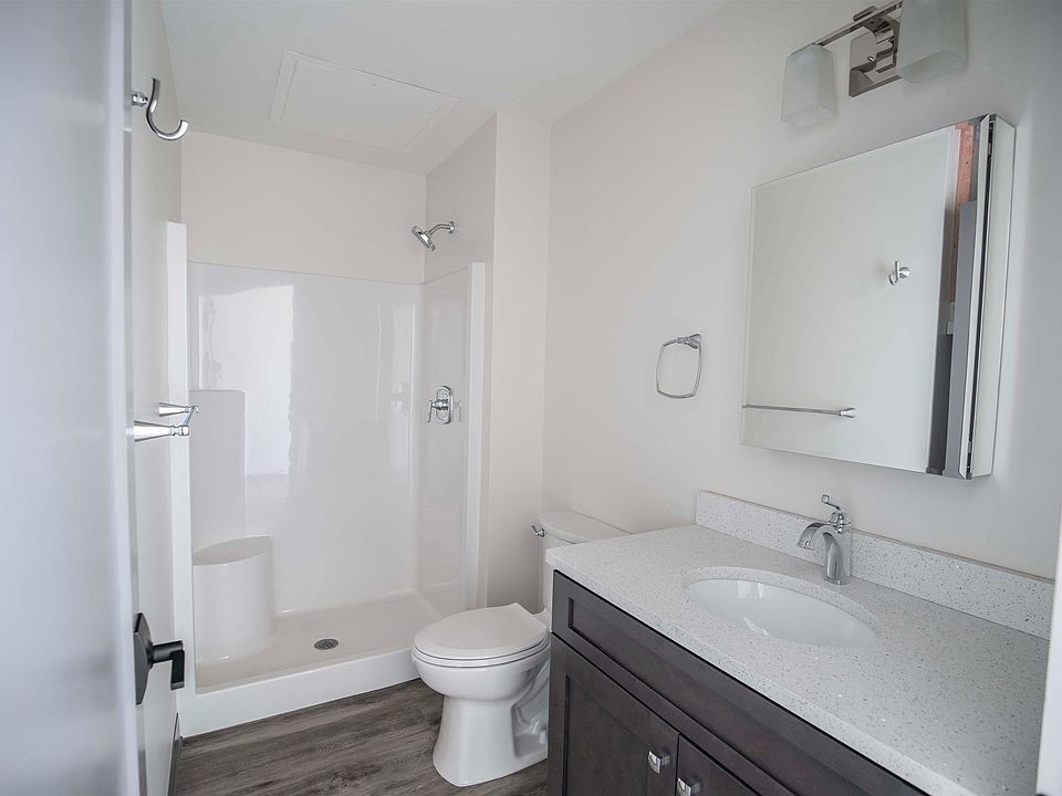 1217 Elm St Manchester NH Zillow