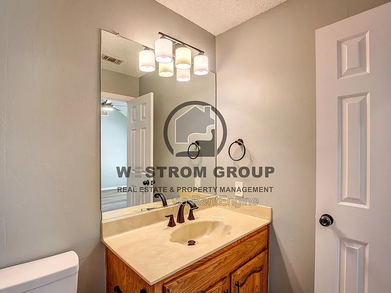3914 Meadow Dr — Photo 23