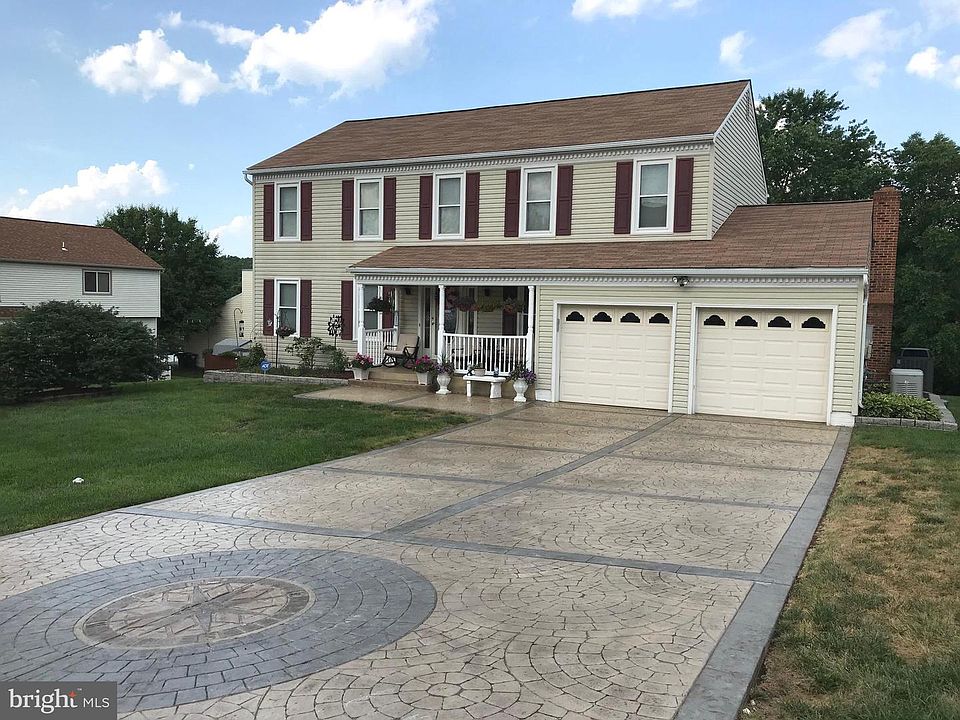 1st image of 22 Ballantrae Ct