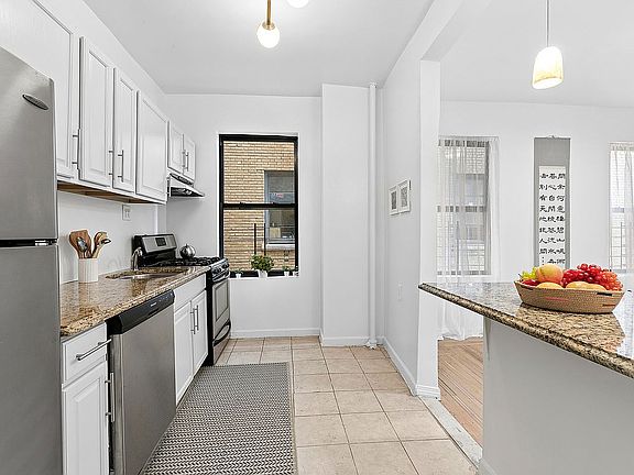 4th image of 875 W 181st St APT 3D