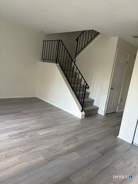 2 bed, 2.5 bath, 1428 sqft, $3,000 — Photo 4