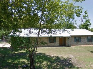 301 Oklahoma St, Linden, TX 75563