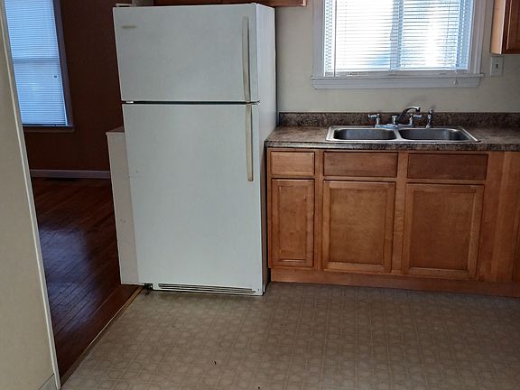 4th image of 39 Exchange St Floor 1