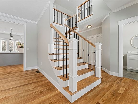 3rd image of 29 Thornton St