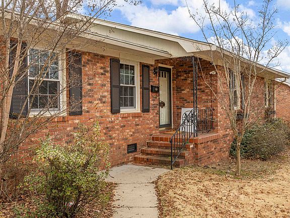 3rd image of 110 Ridgeway Rd