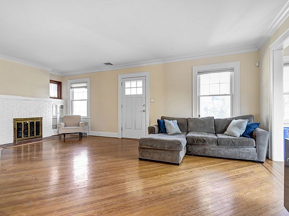 4th image of 45 Parkview Dr