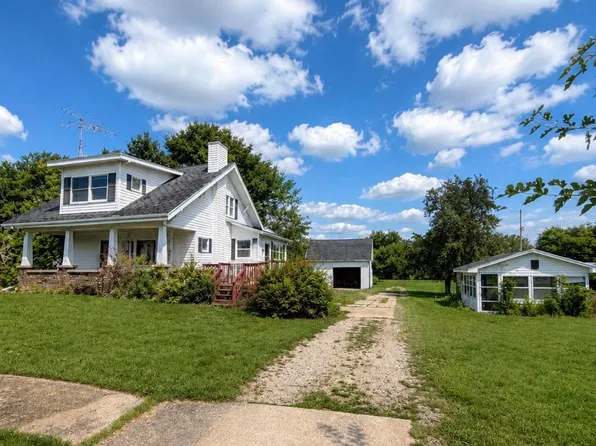 115 Perrin St, Cement City, MI 49233