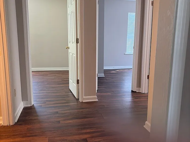 40 Monroe Ave — Photo 4