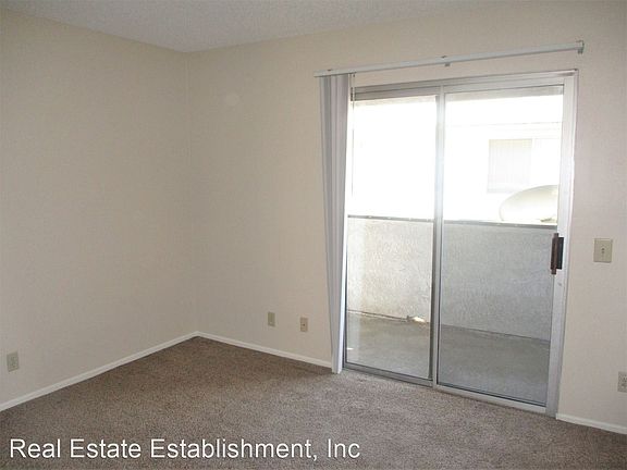 5th image of 208 S West St APT 4