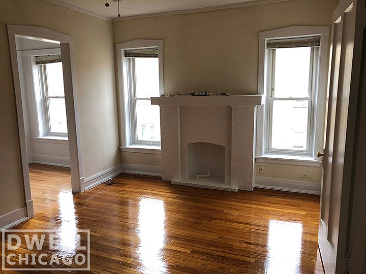 1st image of 6526 N Lakewood Ave #6534-2