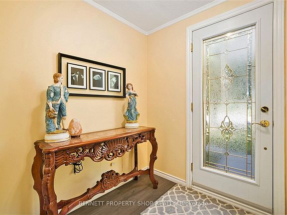2nd image of 3834 Woodkilton Rd