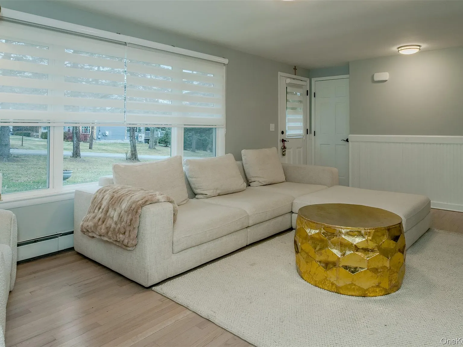 4 bed, 2.0 bath, 1326 sqft, $3,900 — Photo 4