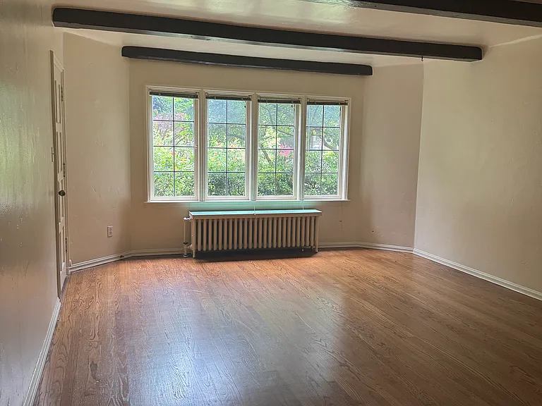 417 Harvard Ave E #5 — Photo 3
