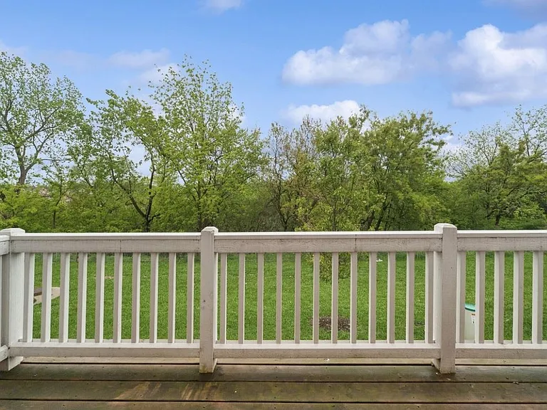 786 Weller Dr — Photo 9