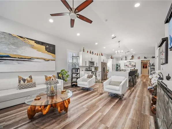 1638 Triangle Palm Ter, Naples, FL 34119