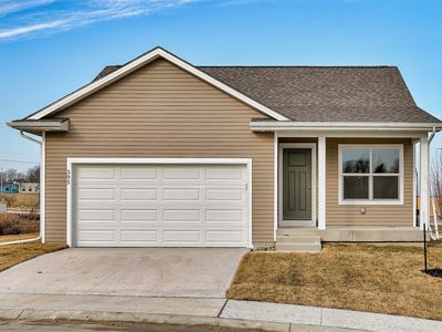 395 Commons Dr, Carlisle, IA, 50047