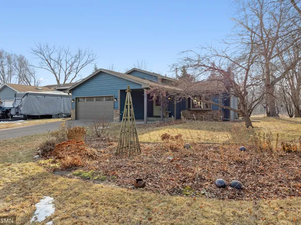 1532 Pinewood Dr, Shoreview, MN 55126