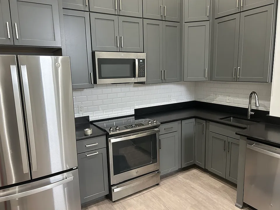 125 S Main St #3