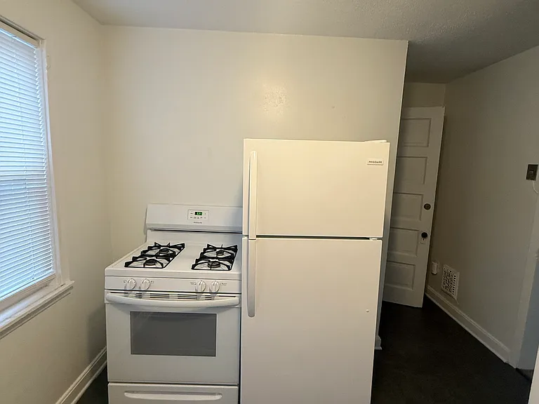 Kitchen (prior to update)