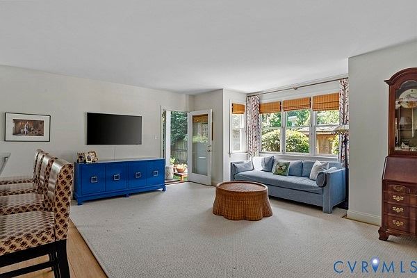 1st image of 355 Lexington Rd