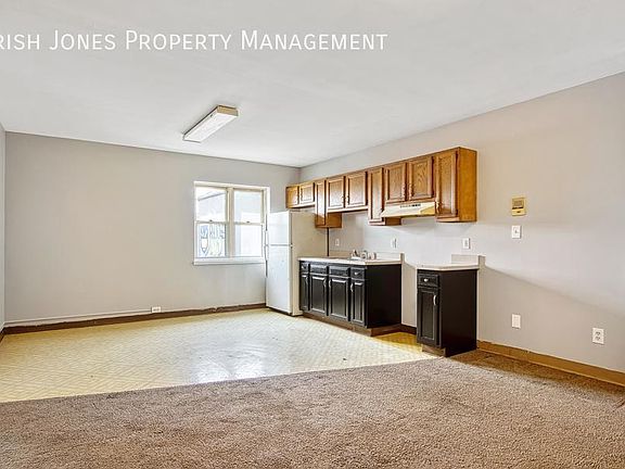 2nd image of 1713 Pine Ave #3