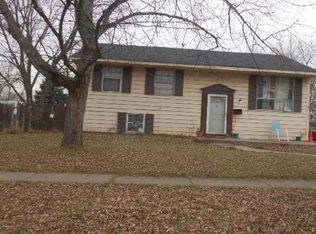 1898 Reichert Ave, Sauk Village, IL 60411