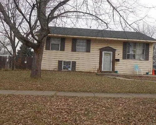 1898 Reichert Ave photo 1