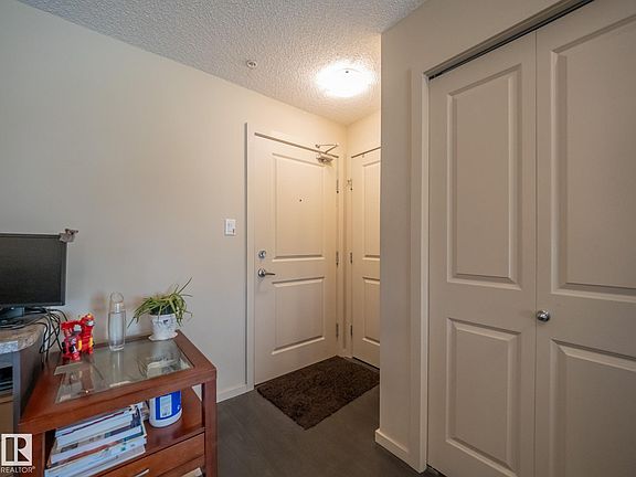 3rd image of 1196 Hyndman Rd S #360