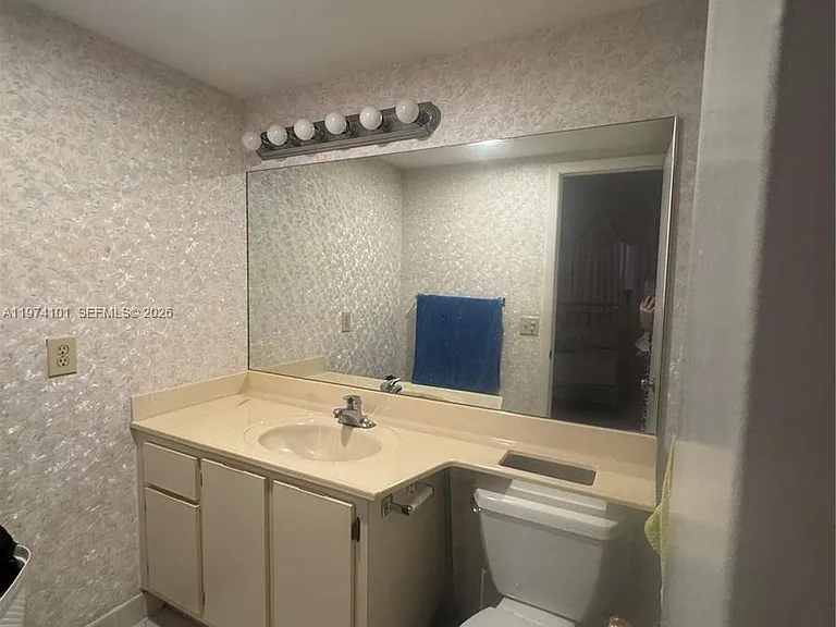 441 SE 3rd St #505 — Photo 14