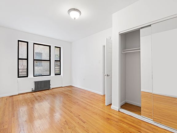 3rd image of 48 Saint Nicholas Pl APT 64