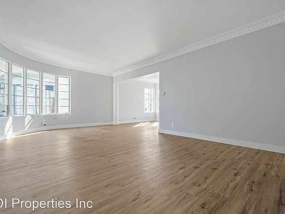 4th image of 1037 S Norton Ave #11440722