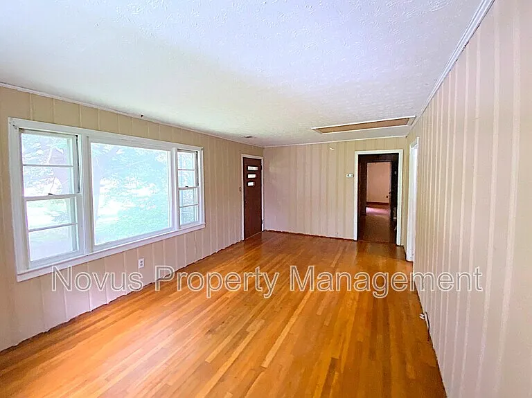 507 Gordon St — Photo 2