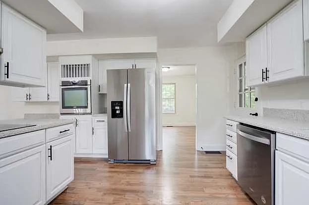 Lakeridge Dr — Photo 10