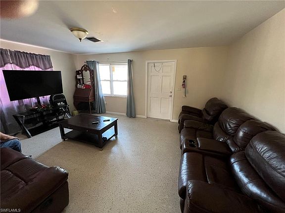 2nd image of 987 San Remo AVE