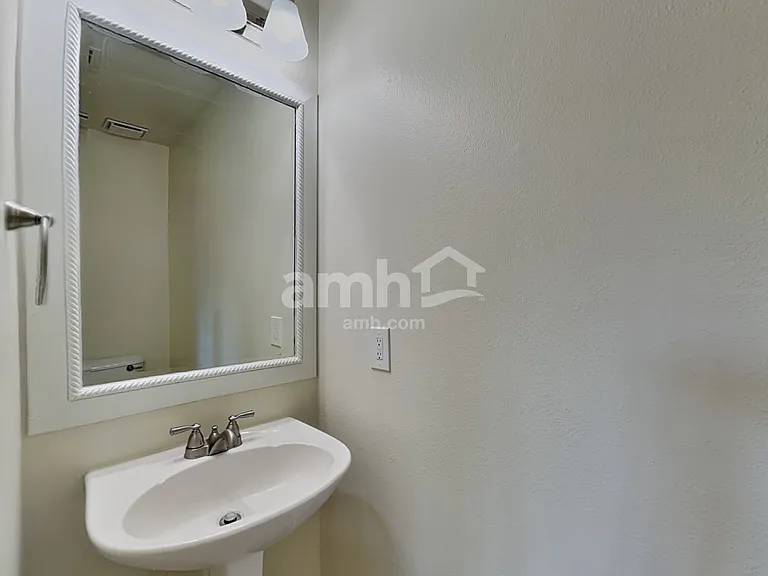 2738 Springstone Dr — Photo 11