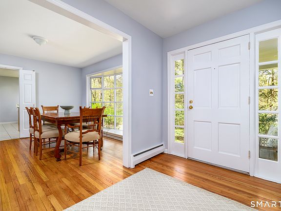 3rd image of 290 Red Fox Road
