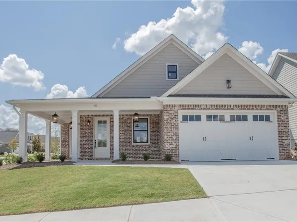 101 Live Oak Ln, Carrollton, GA 30177