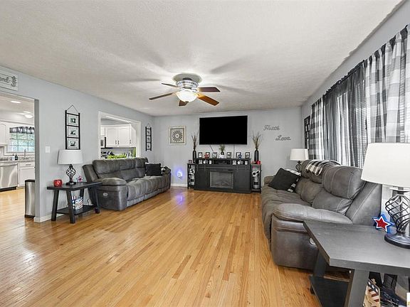 2nd image of 160 Rundstrom Way