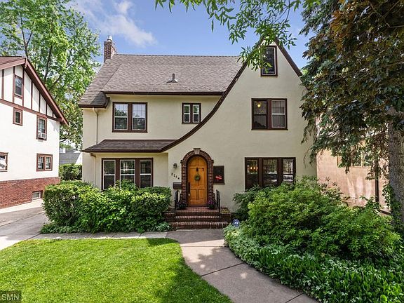 2nd image of 2244 Riverwood Pl