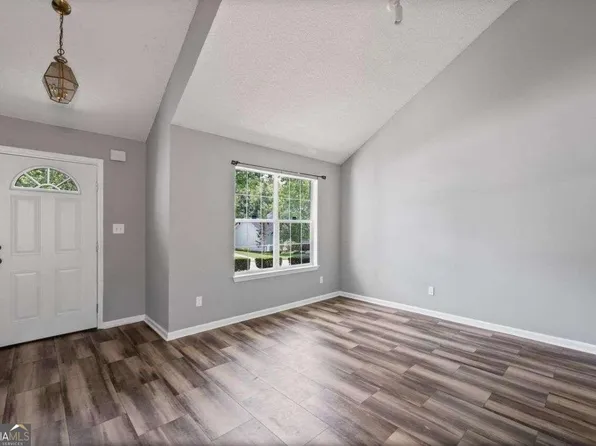 3721 Salem Meadows Dr, Lithonia, GA 30038